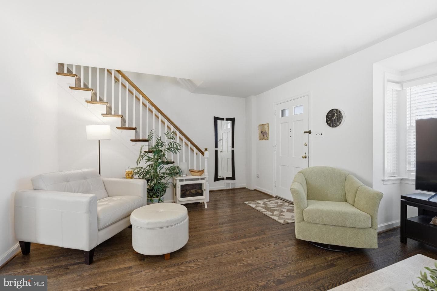 417 Hastings Avenue photo 6