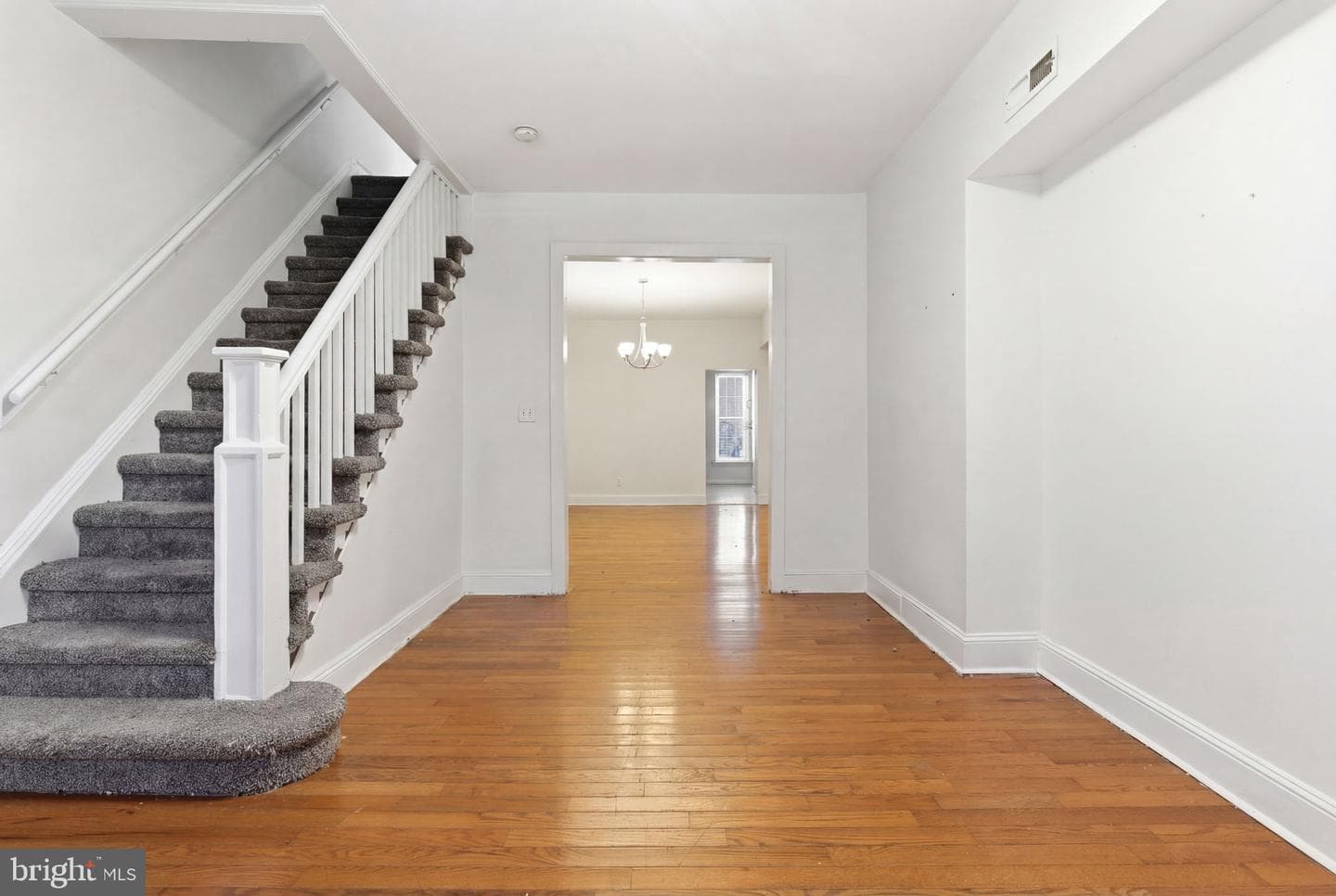 1421 E 11th Street