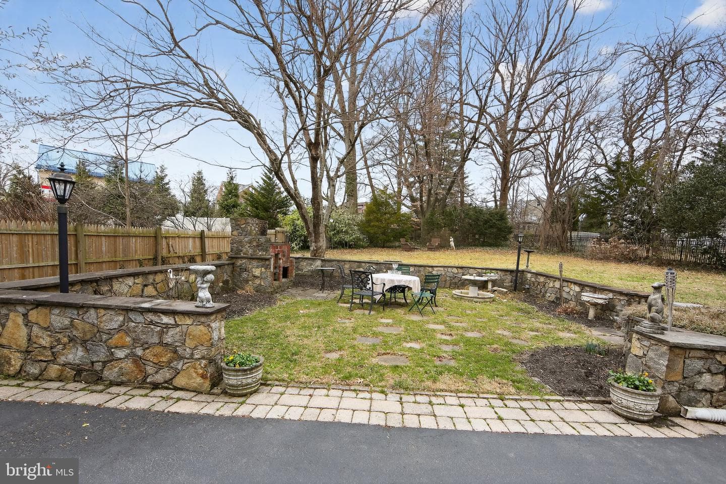 306 Windsor Avenue photo 6