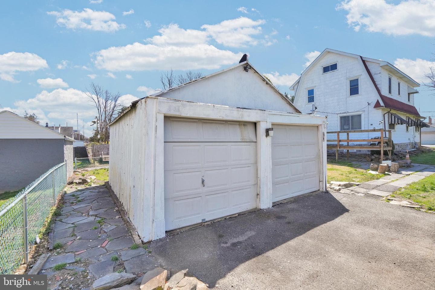 205 Primos Avenue photo 17
