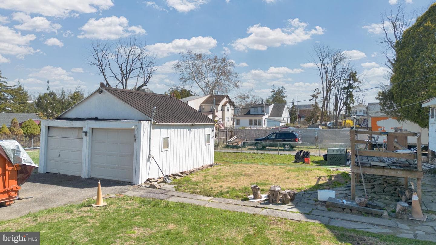205 Primos Avenue photo 25