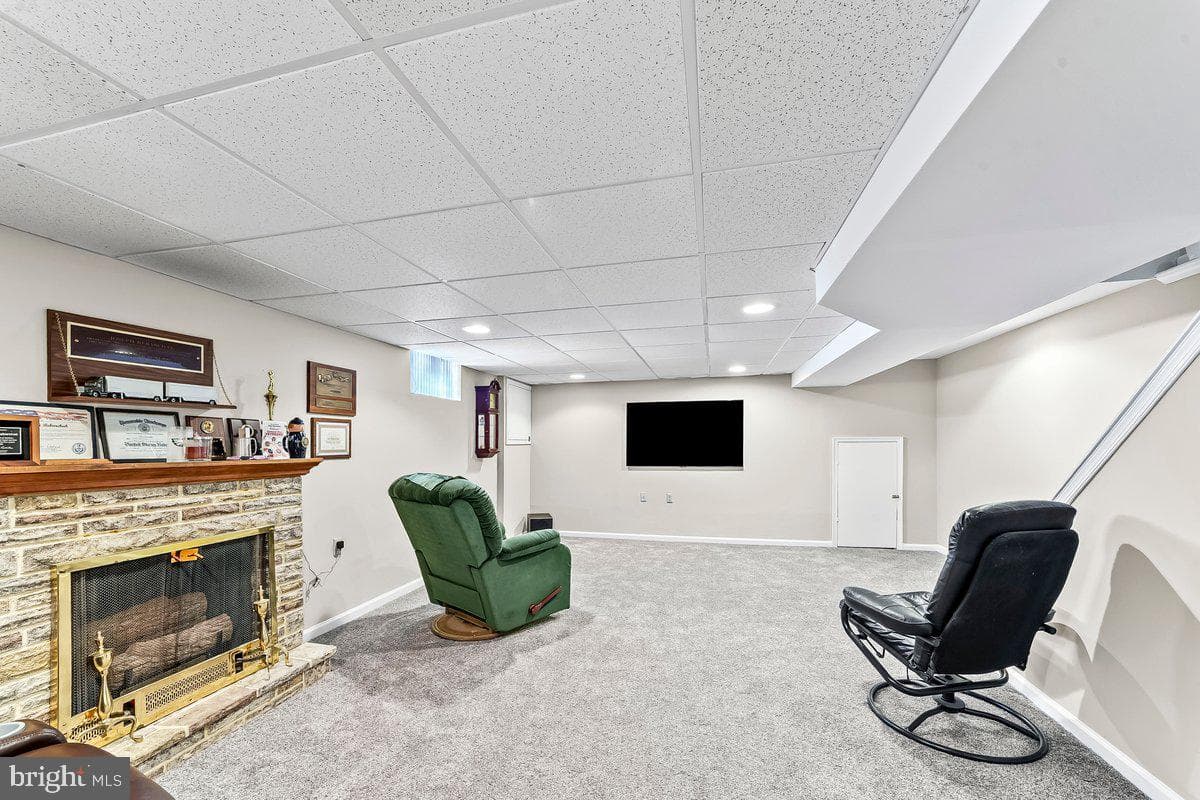 215 Riverview Avenue photo 23