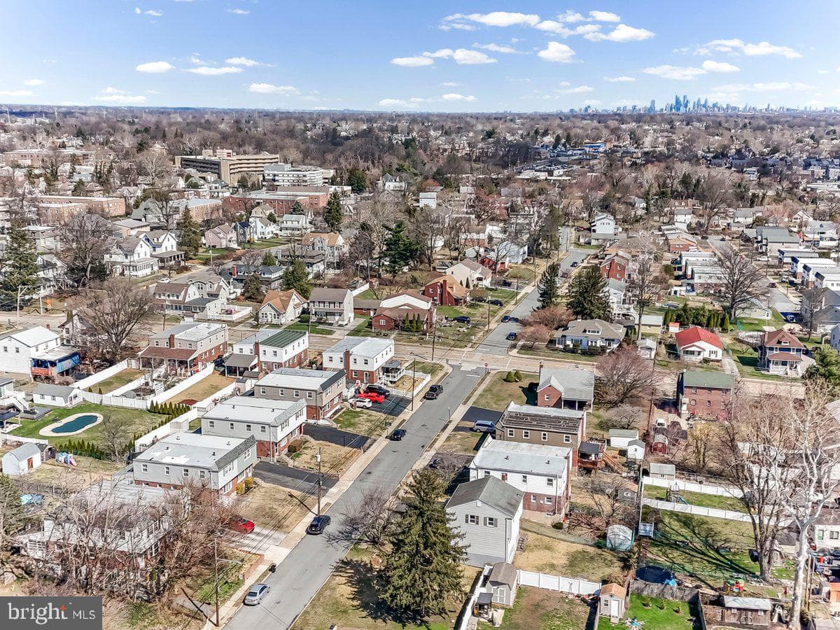 215 Riverview Avenue photo 26