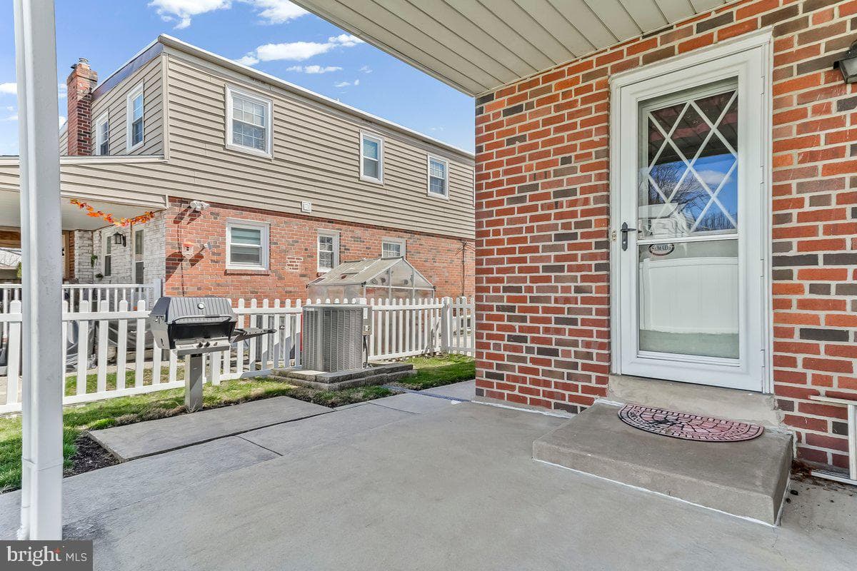 215 Riverview Avenue photo 28