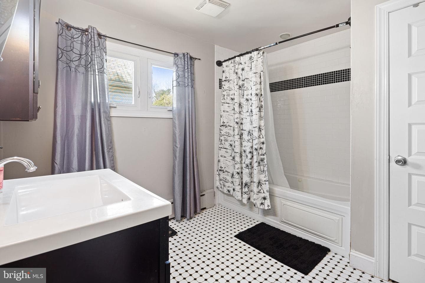 81 Price Avenue photo 17
