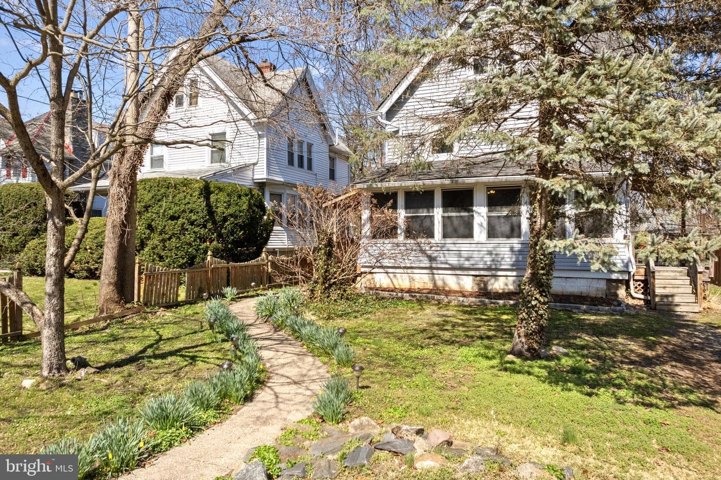 81 Price Avenue photo 29