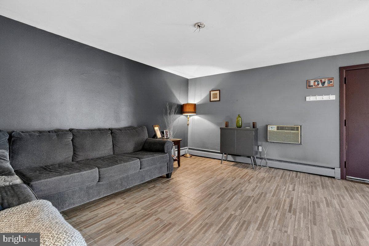 100 E Glenolden Avenue #o-1 photo 4