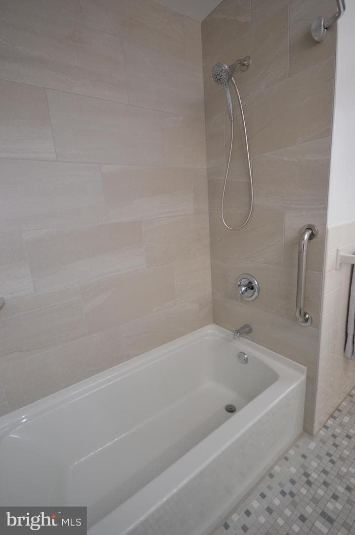 417 Tasker Street photo 24