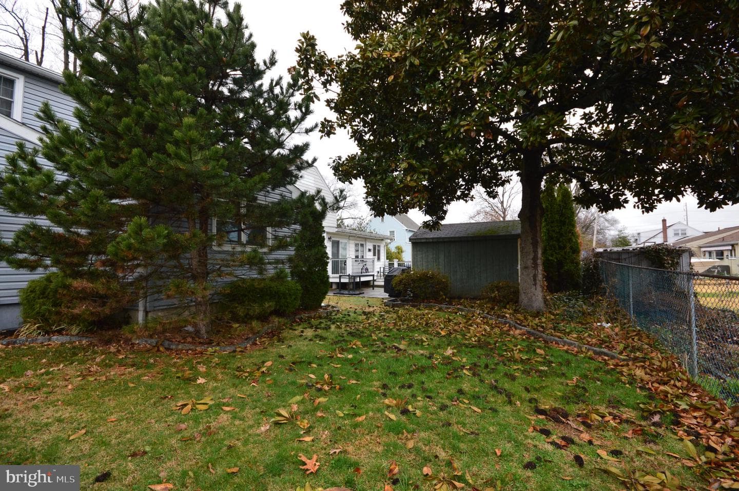 417 Tasker Street photo 27