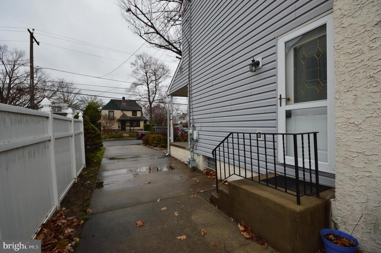 417 Tasker Street photo 29
