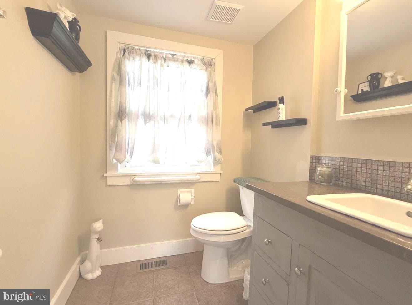 621 South Avenue photo 8