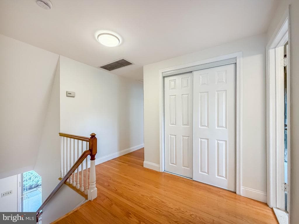 221 Foxcroft Road photo 25