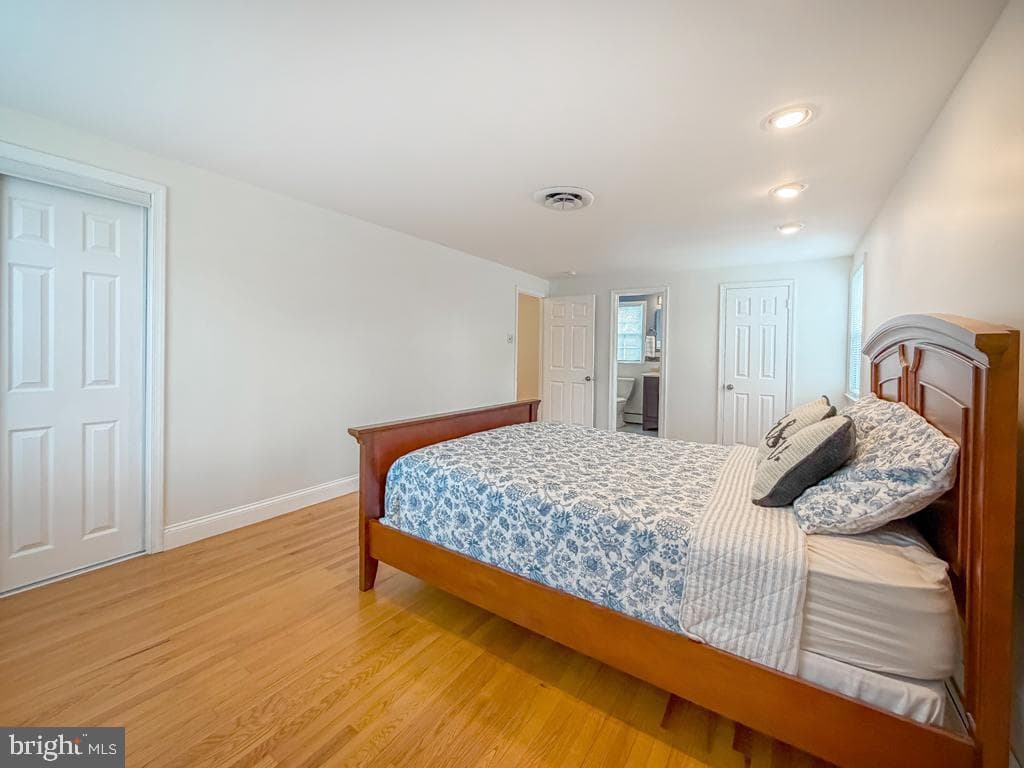 221 Foxcroft Road photo 28