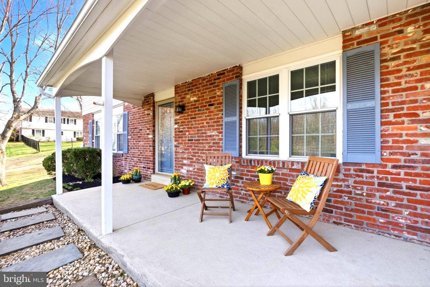 221 Foxcroft Road photo 3