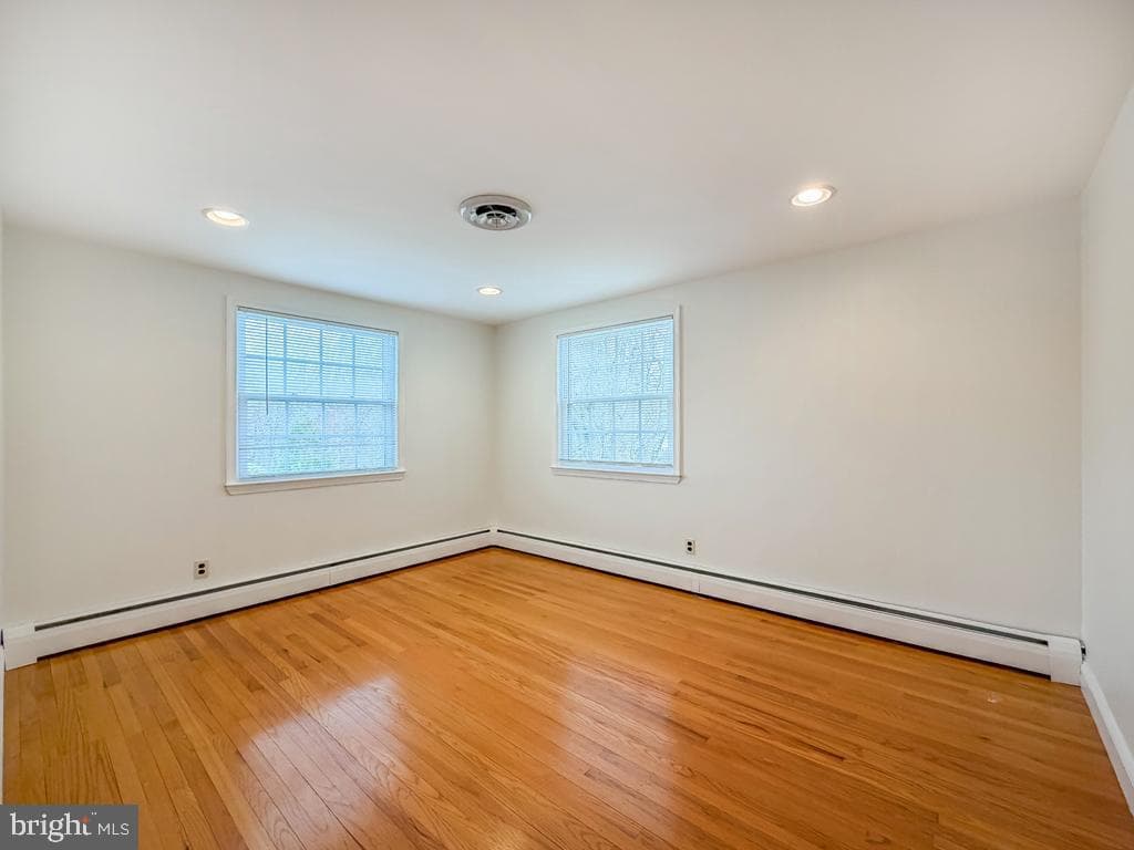 221 Foxcroft Road photo 33