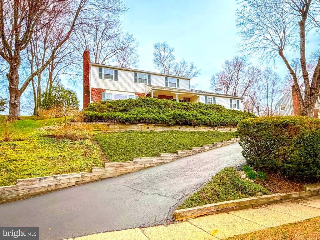 221 Foxcroft Road photo 46