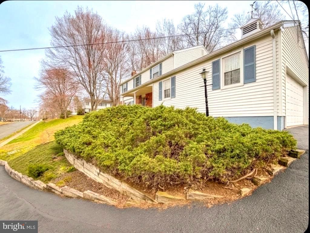 221 Foxcroft Road photo 48