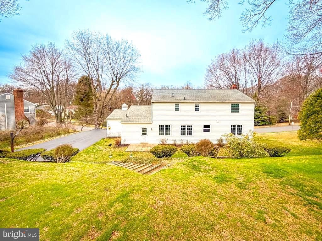 221 Foxcroft Road photo 54