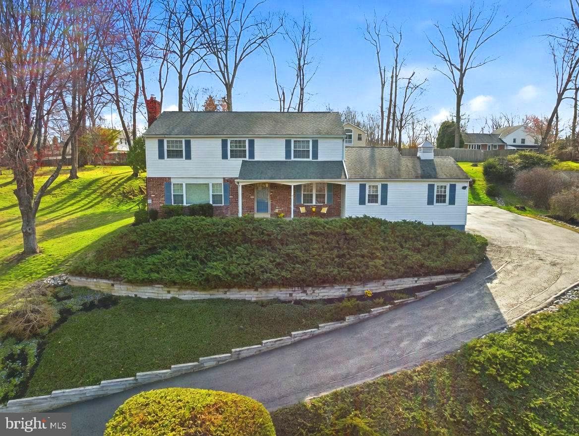 221 Foxcroft Road photo 56
