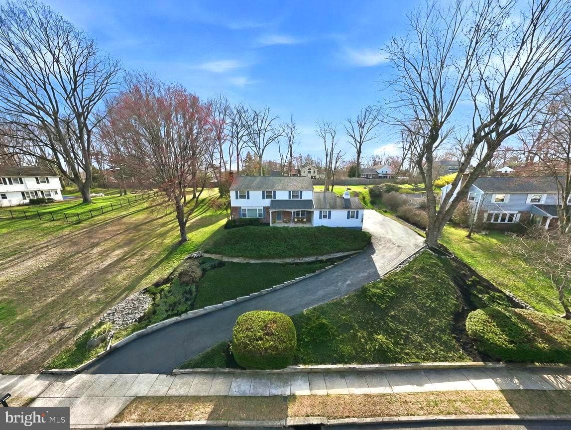 221 Foxcroft Road photo 57