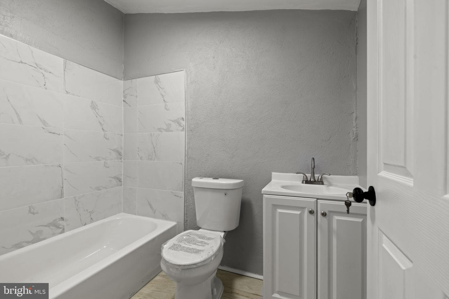 2314 W 3rd Street photo 17