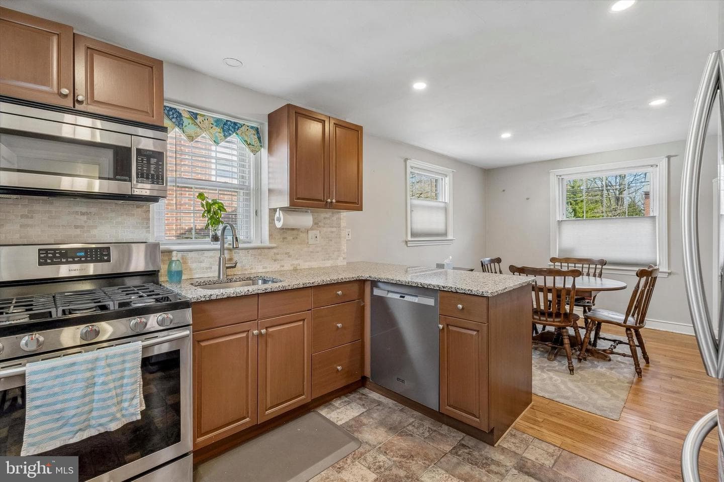 42 Greenhill Road photo 8