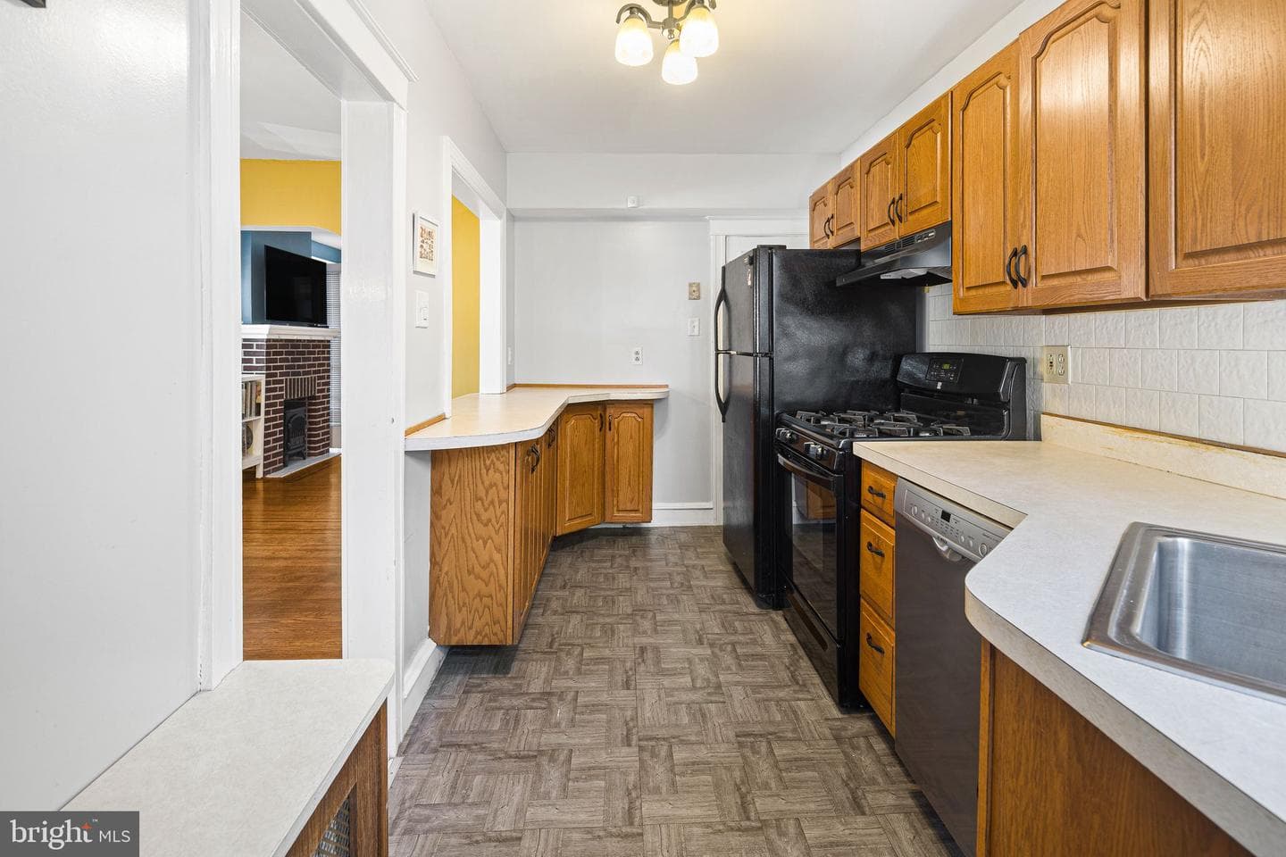 221 W Albemarle Avenue photo 8