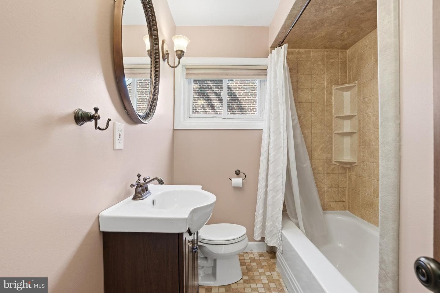 109 Donnelly Avenue photo 18