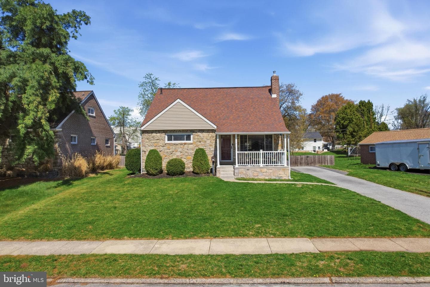 109 Donnelly Avenue photo 2