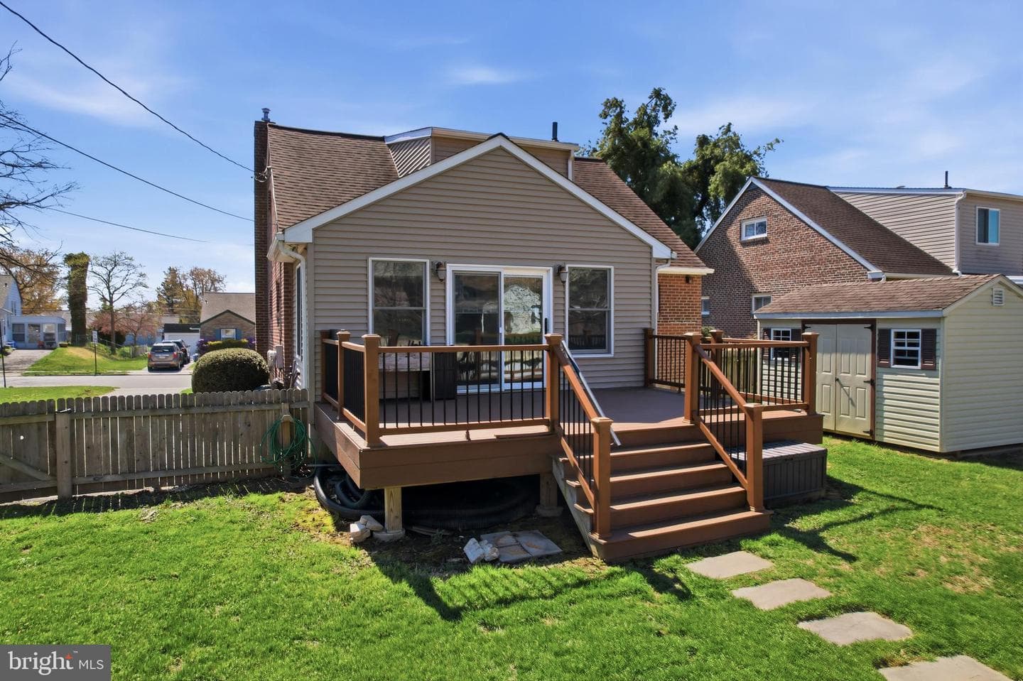 109 Donnelly Avenue photo 33
