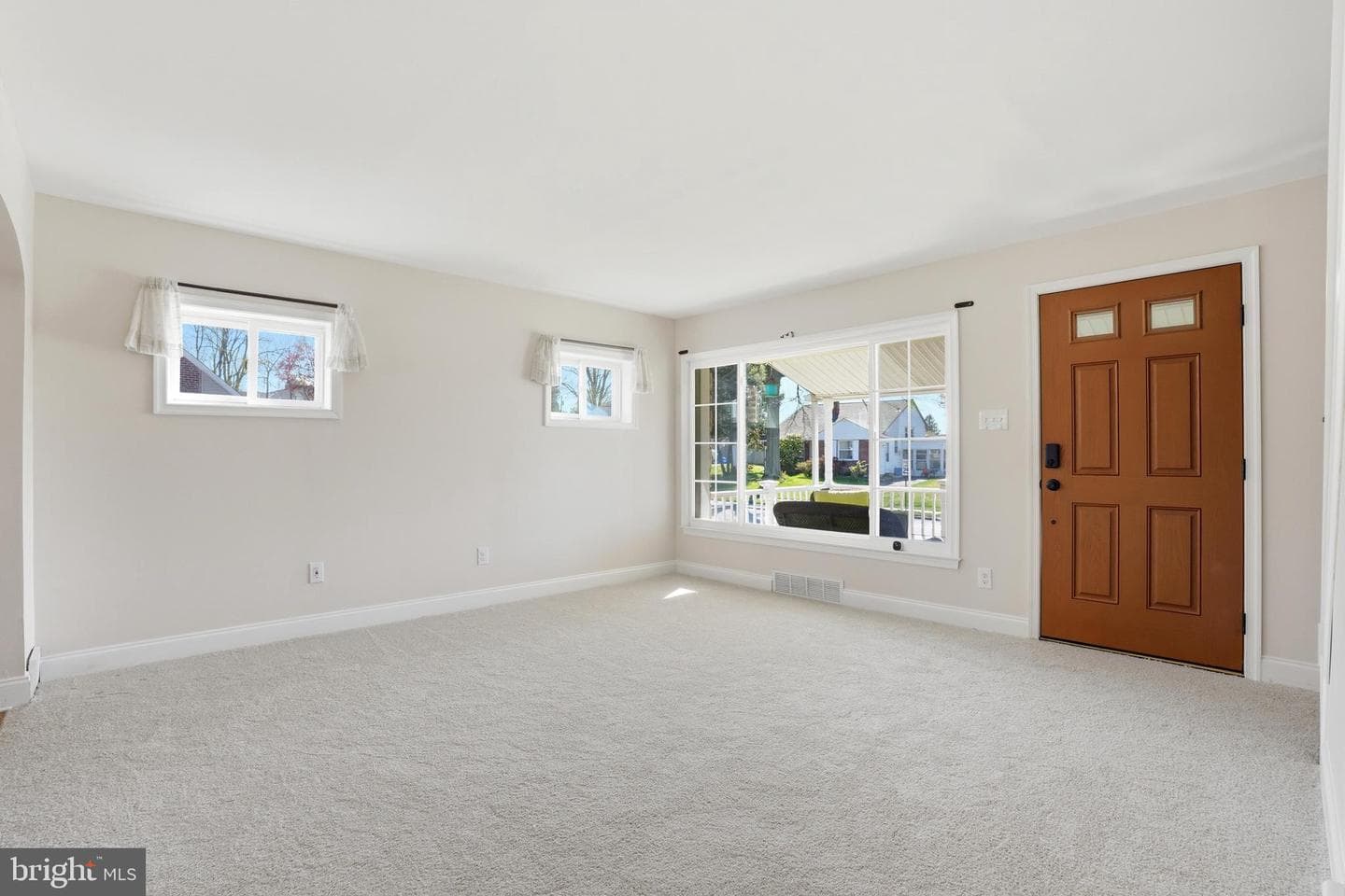 109 Donnelly Avenue photo 6