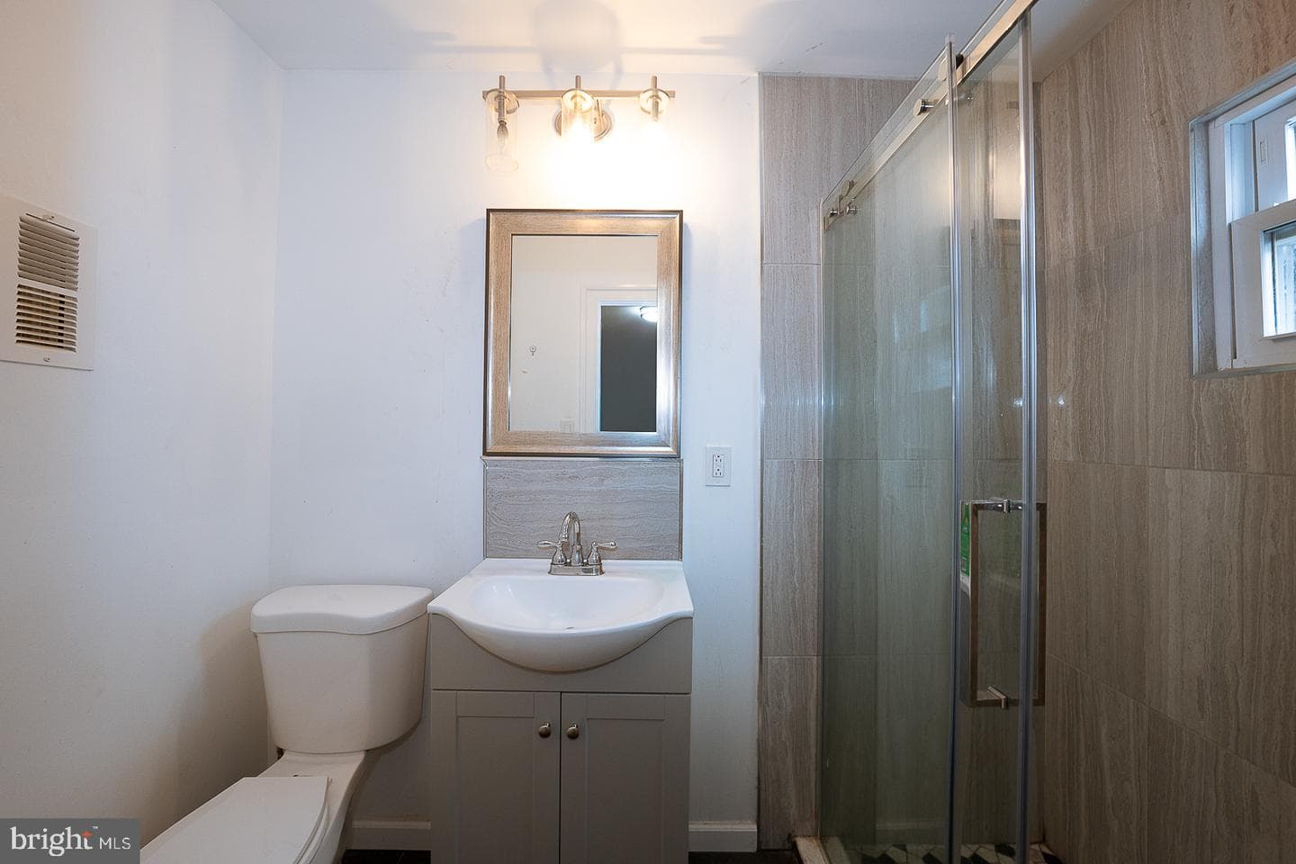 216 Ridley Avenue photo 10