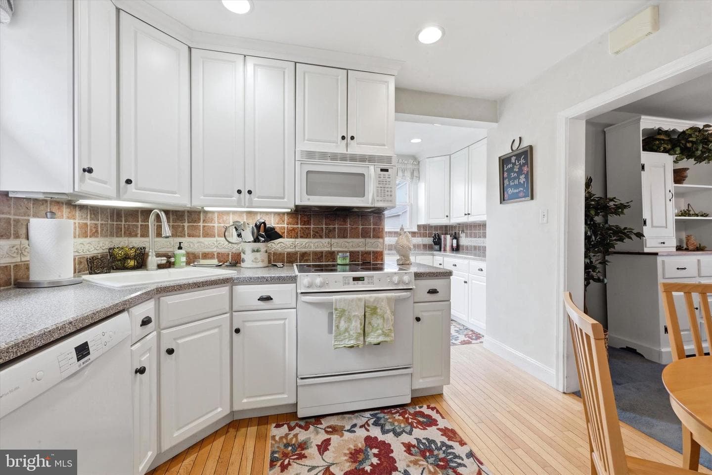 148 Sycamore Road photo 13