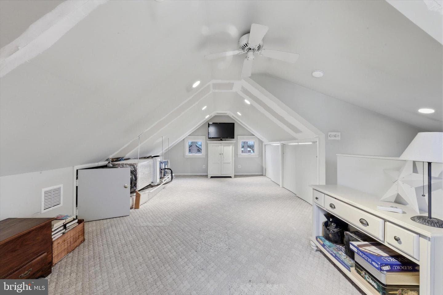 148 Sycamore Road photo 22