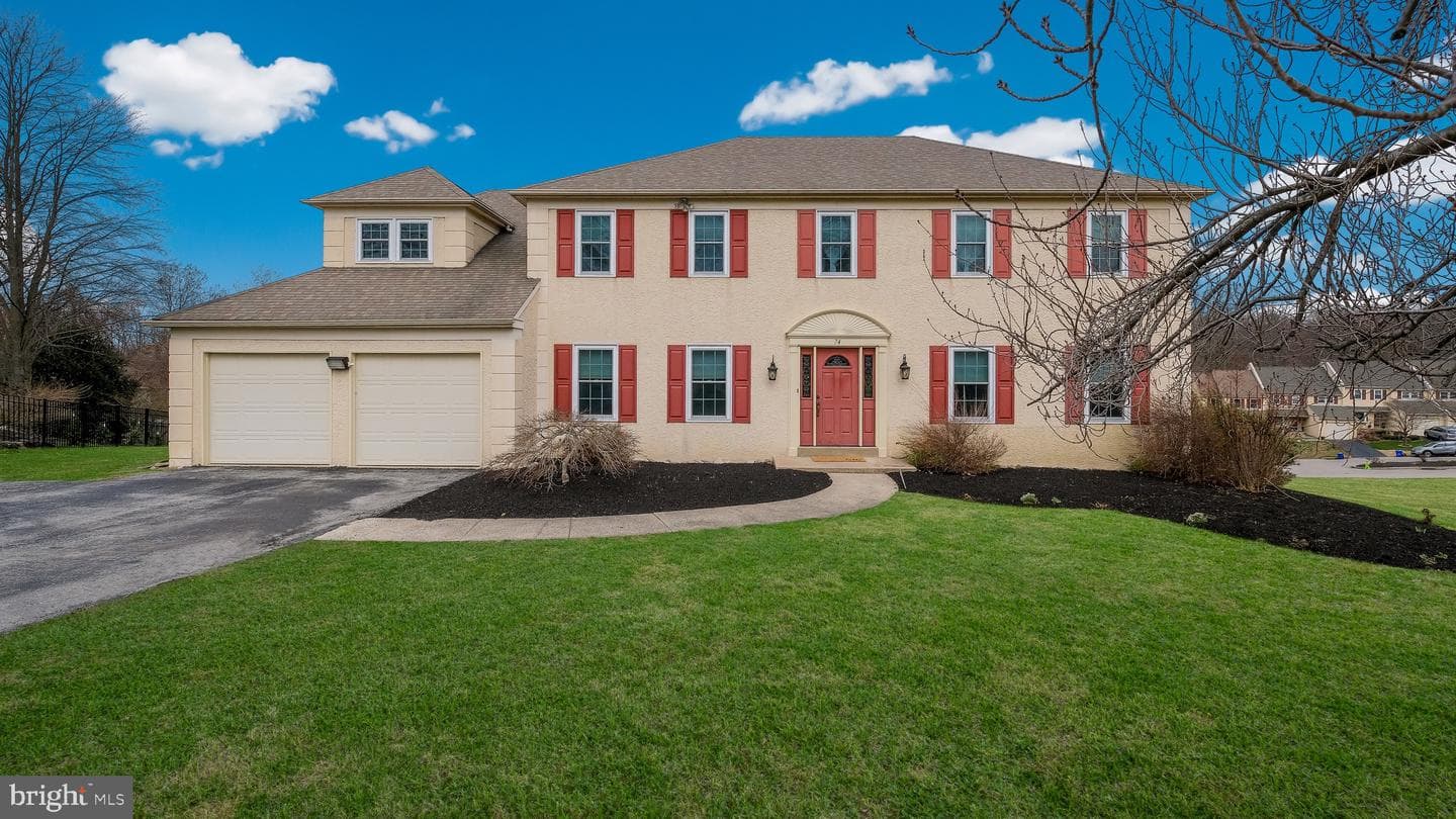 74 Hargrave Lane photo 2