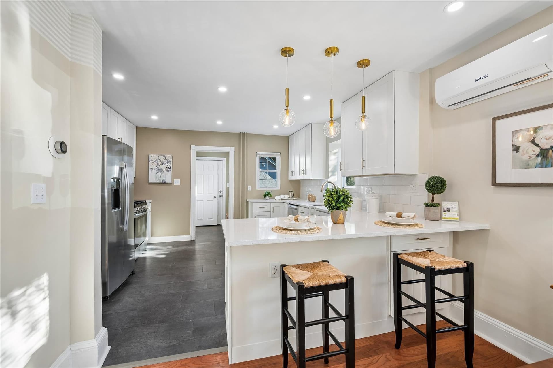 801 Ardmore Avenue photo 4