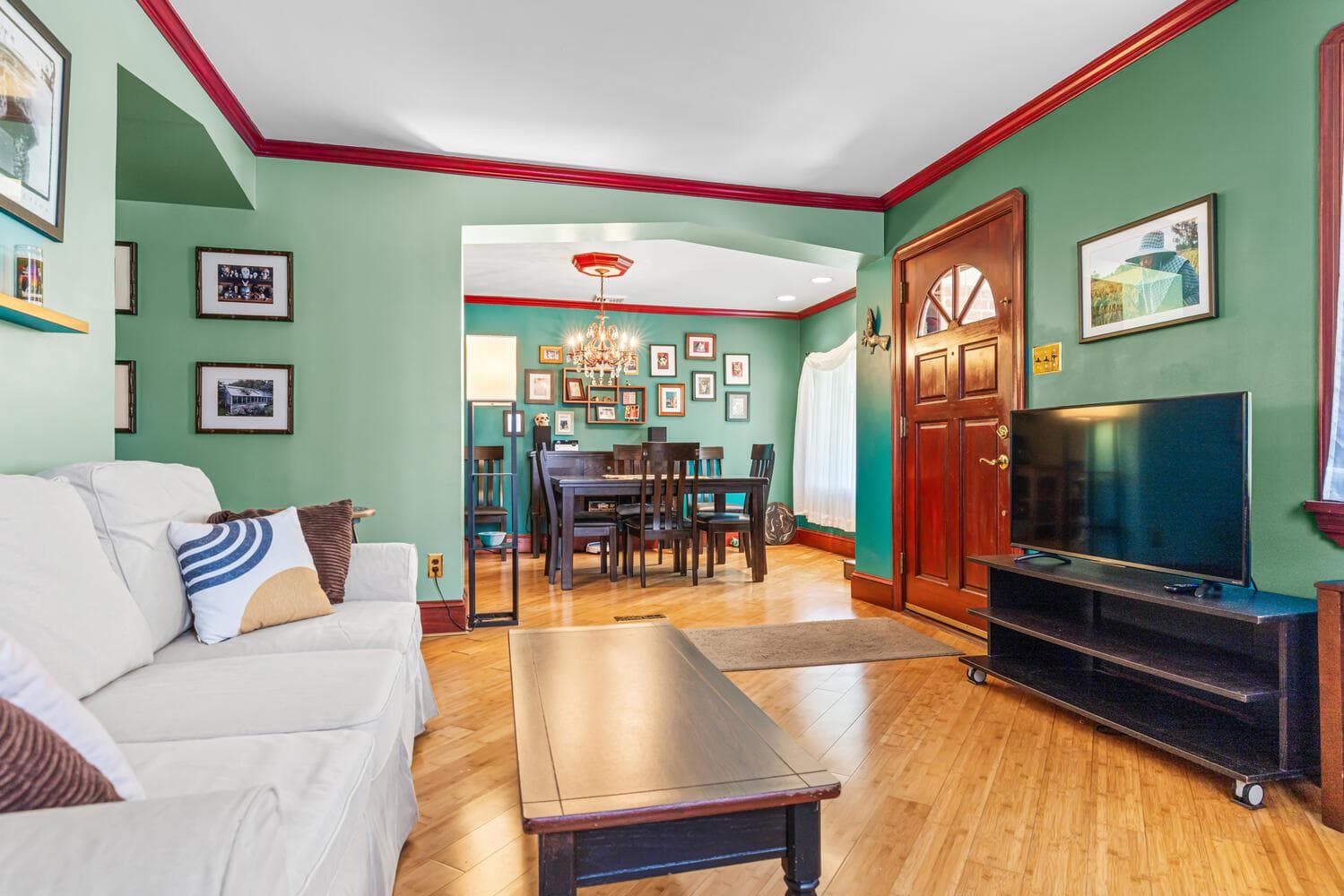 315 Edgemore Road photo 5