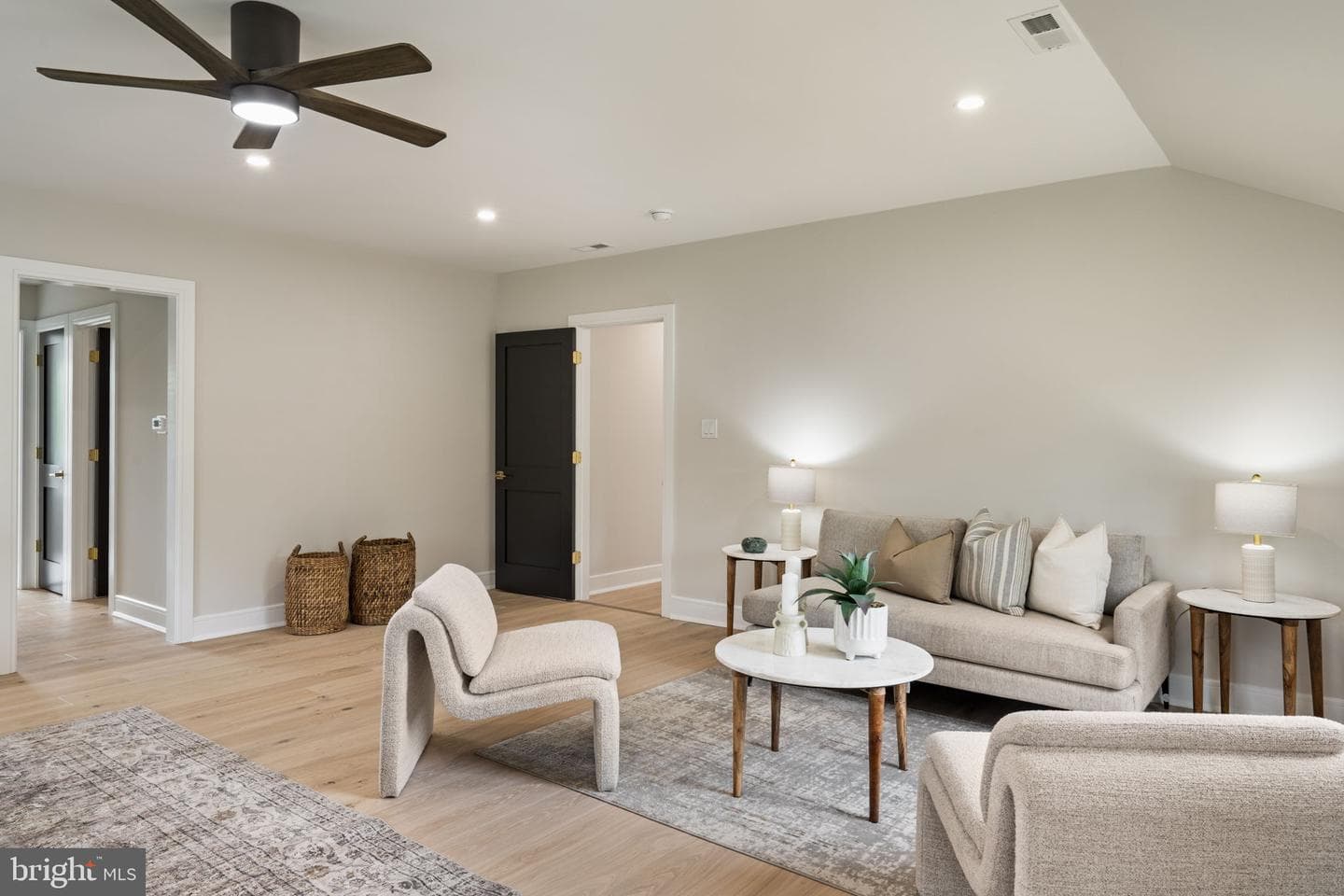 33 W Ardmore Avenue photo 84