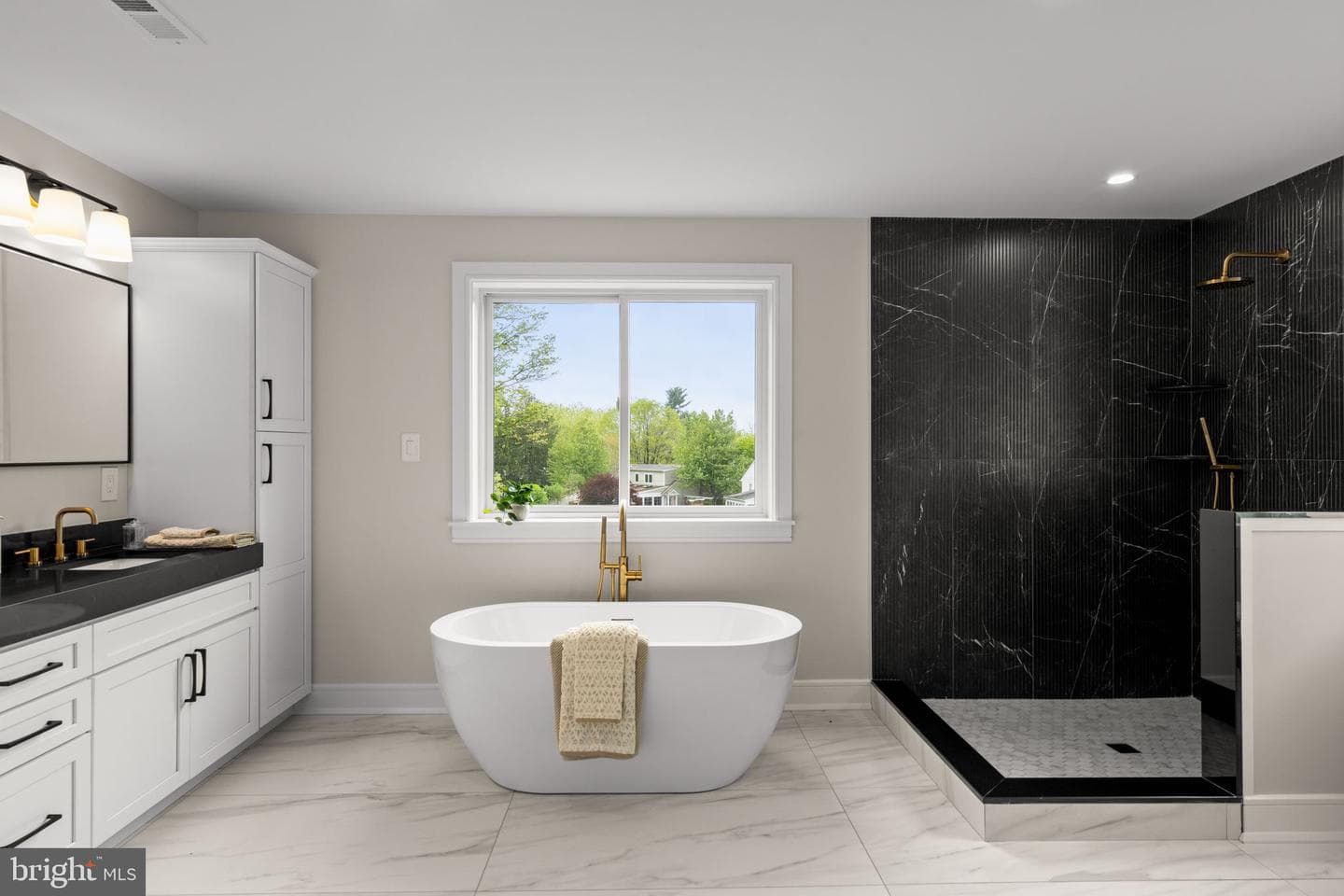 33 W Ardmore Avenue photo 93