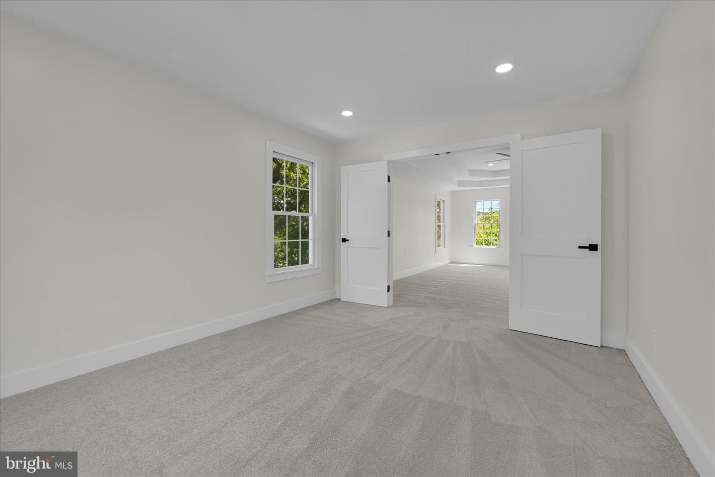 505 S Heilbron Drive photo 35