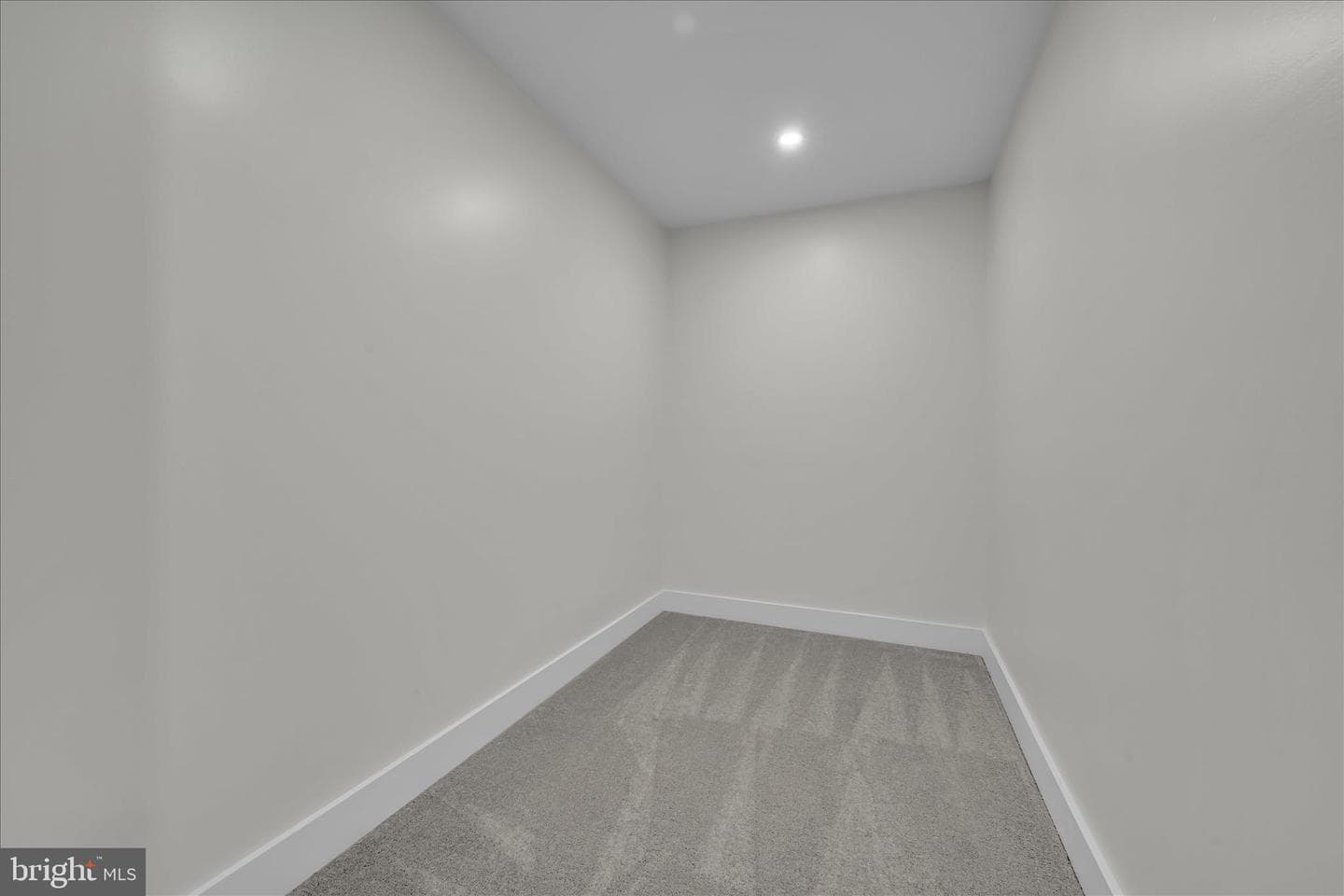 505 S Heilbron Drive photo 37