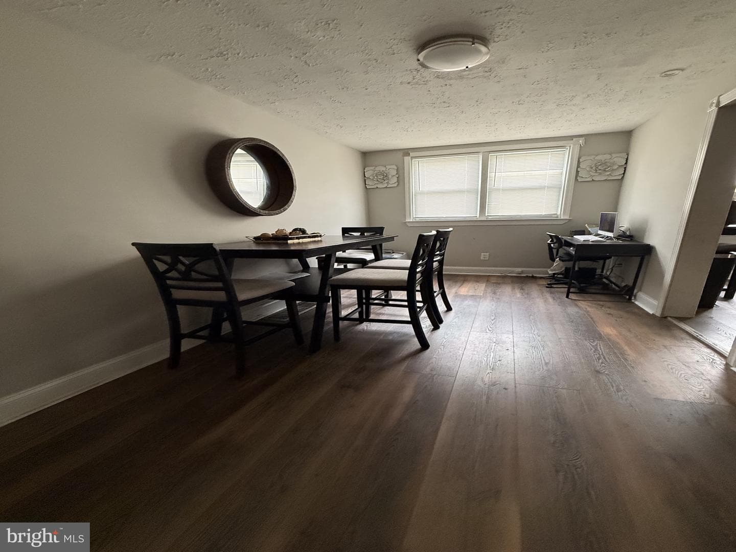 229 W 22nd Street photo 3