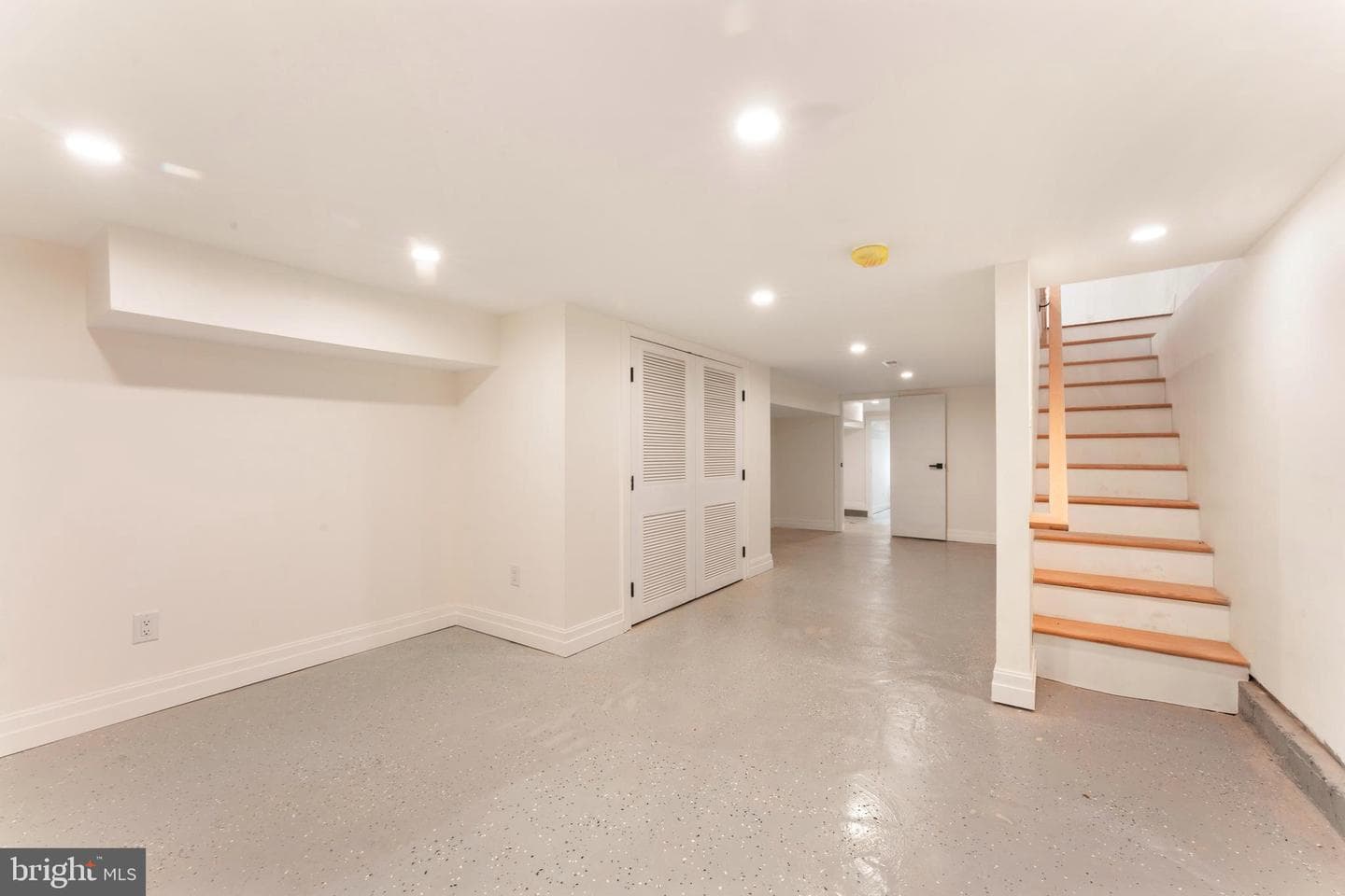 1090 Eddystone Avenue photo 31