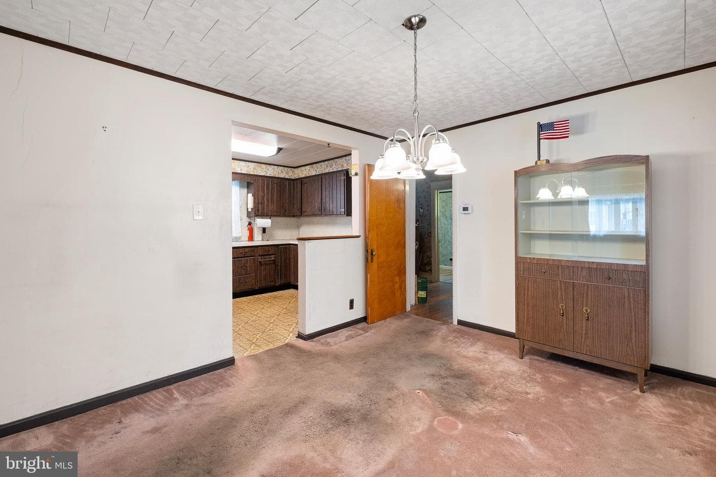 129 W Laughead Avenue photo 17