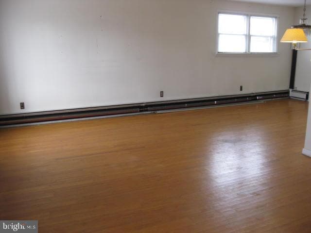 1025 Scott Avenue photo 13