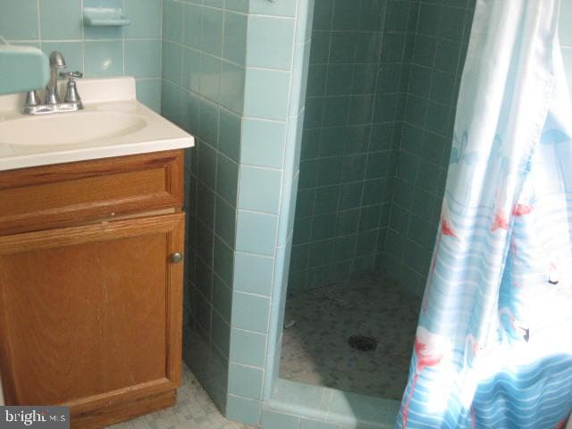 1025 Scott Avenue photo 18
