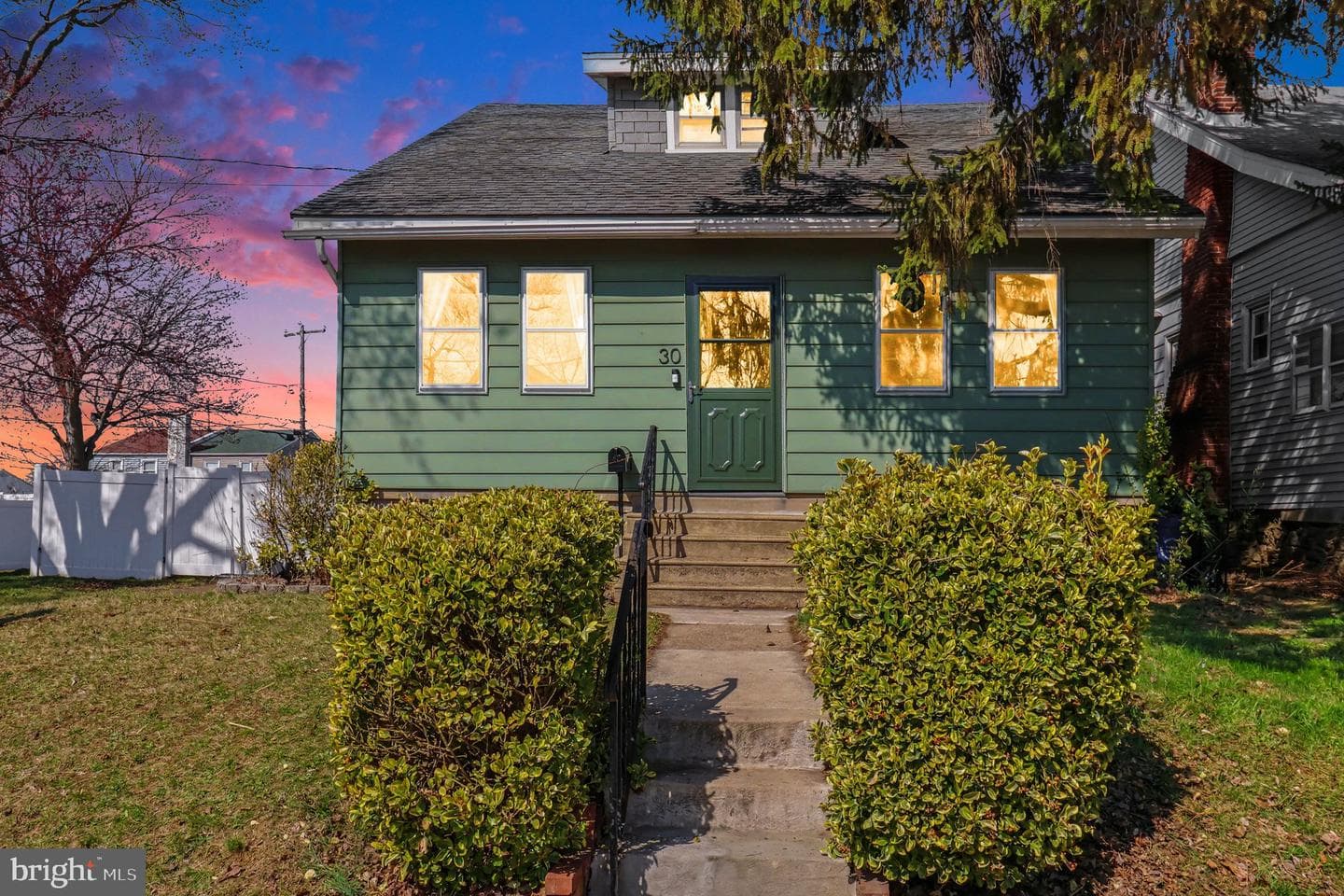30 W Avon Road
