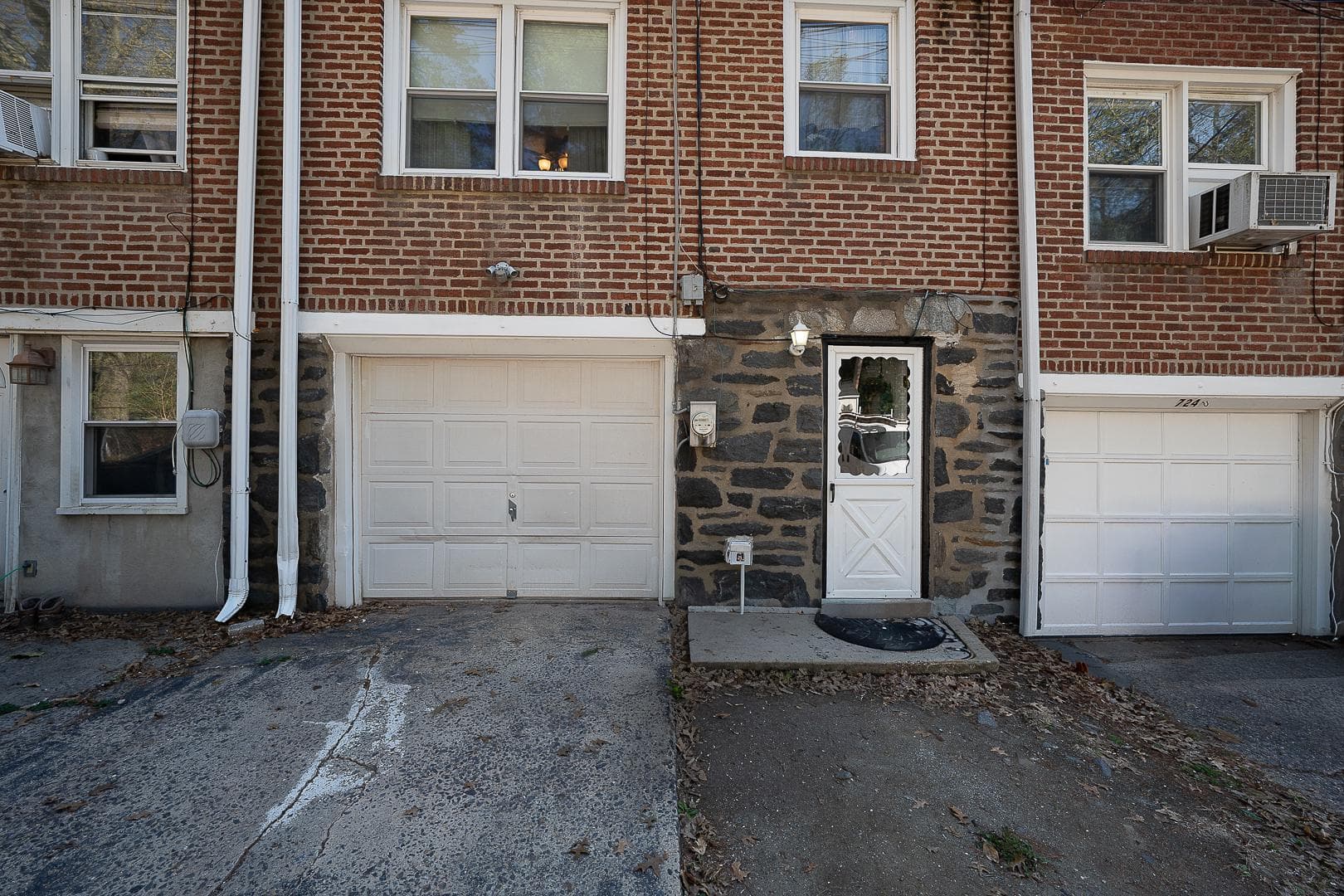 726 Fairfax Road photo 27
