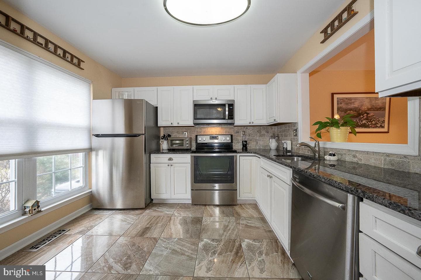 182 Nottingham Court photo 4