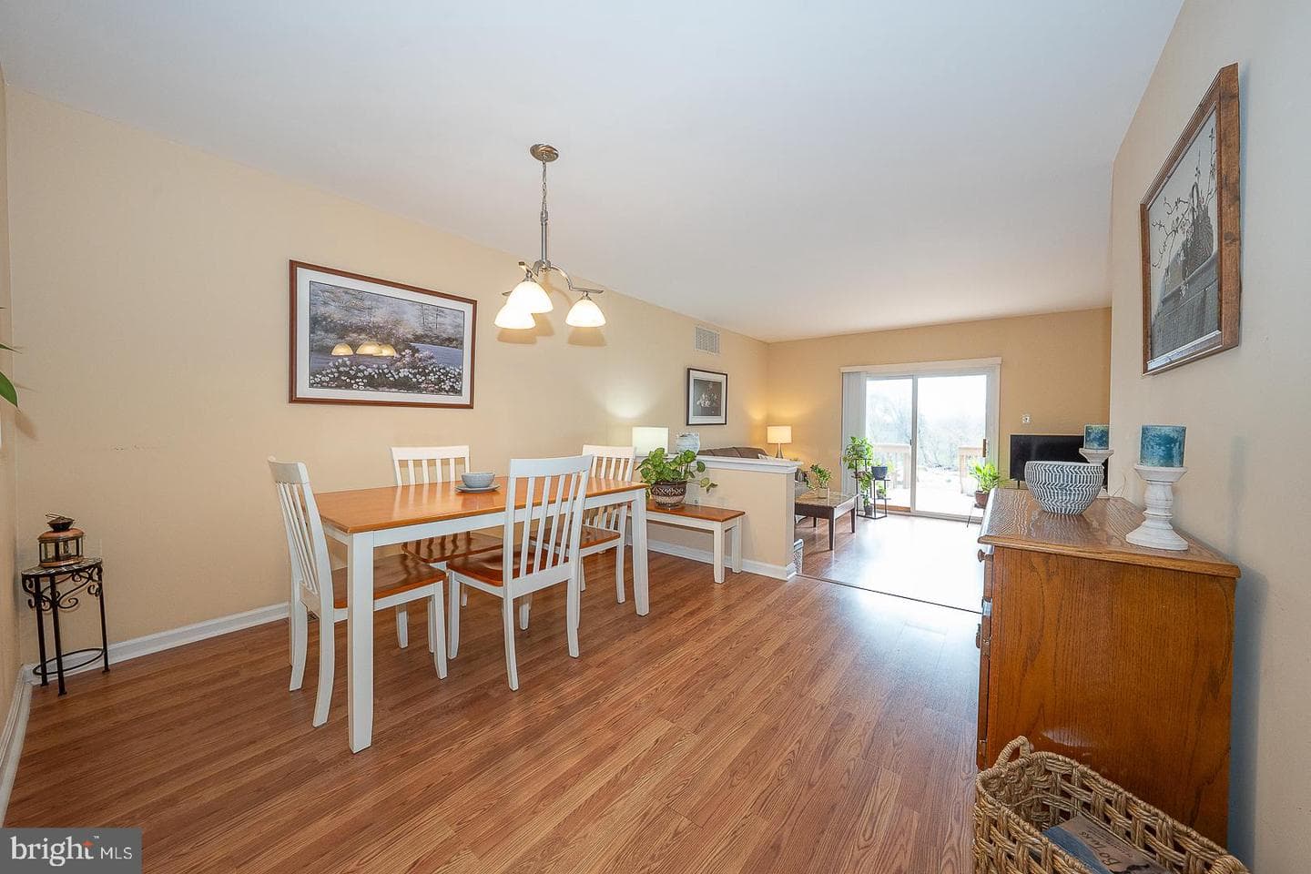 182 Nottingham Court photo 8